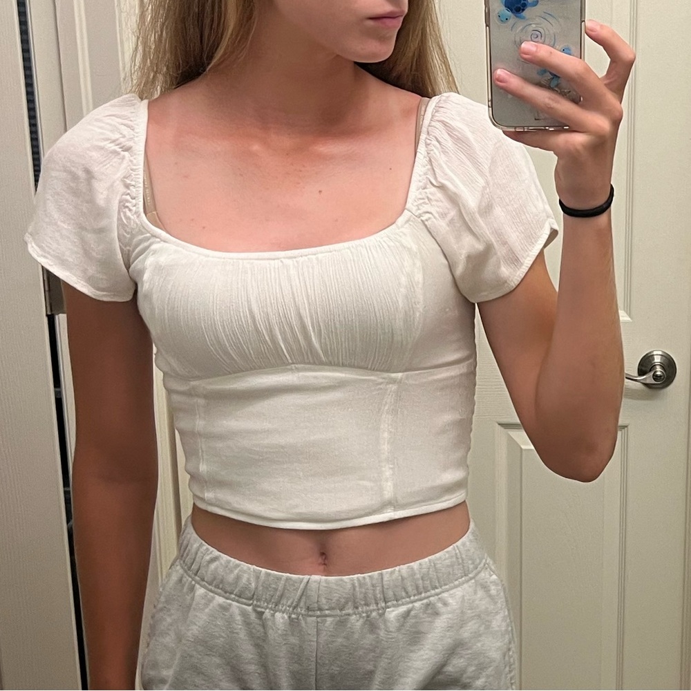 Hollister Ruffley Short-Sleeve Tee - Picture 3 of 3